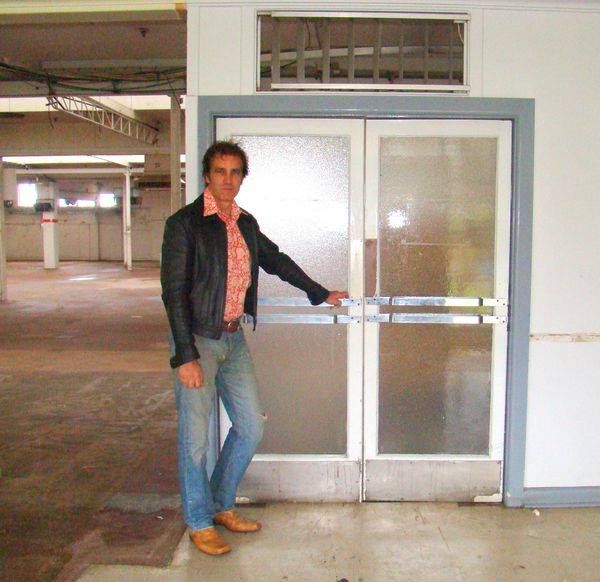 Ian Ballis inside the FJ Pleasant Hill factory, 2008.  Photo: Jeremy Lee
