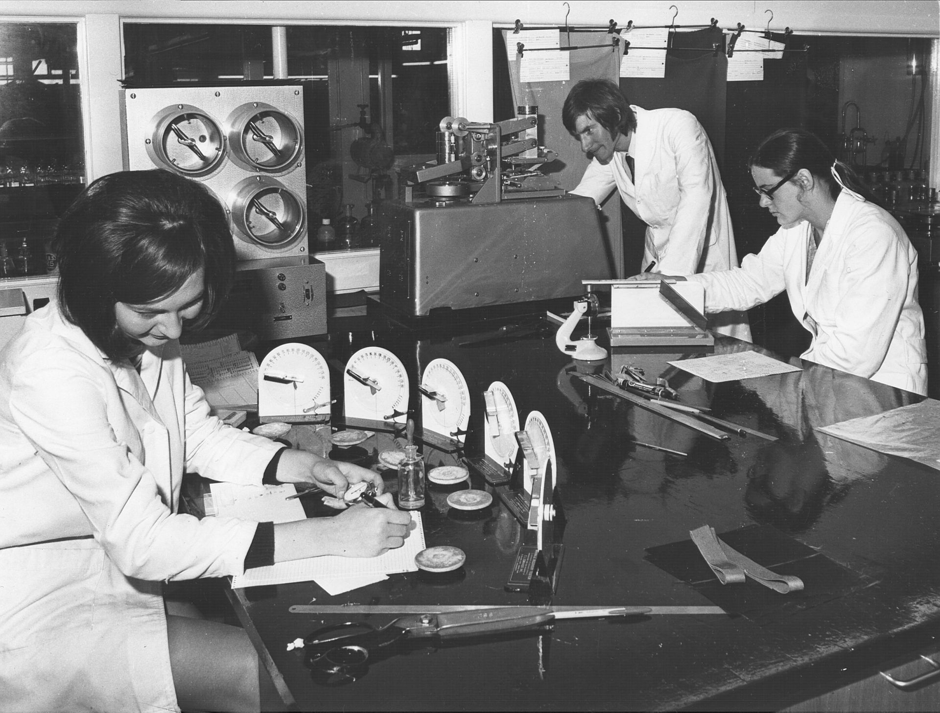 Heather Durham, Dirk Polderman and Sue Peterson in the Laboratory, 1974. Photo: Jones Family Collection 