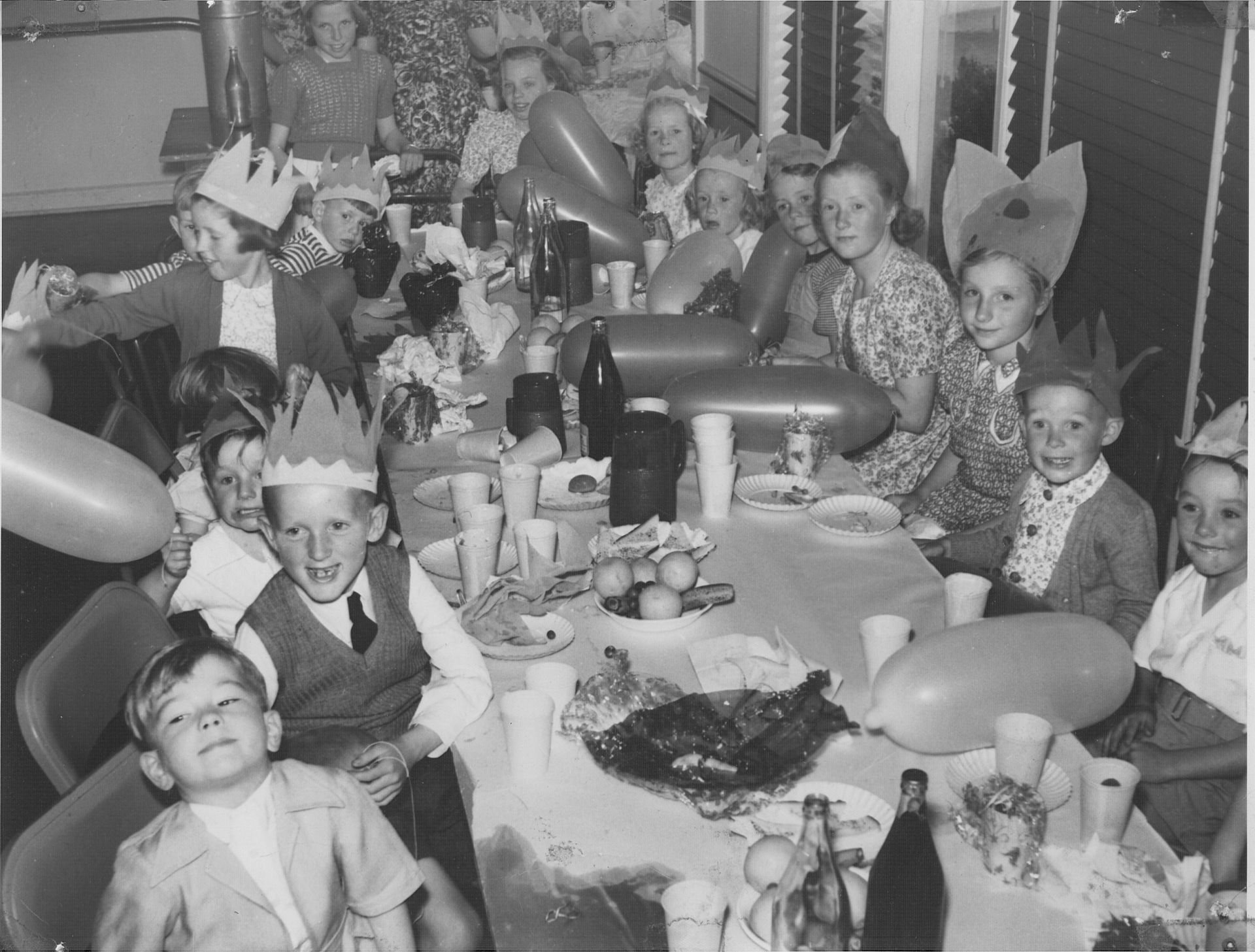 Happy kids at a 1950 FJ Christmas Party.  Photo: Ralph Illidge 