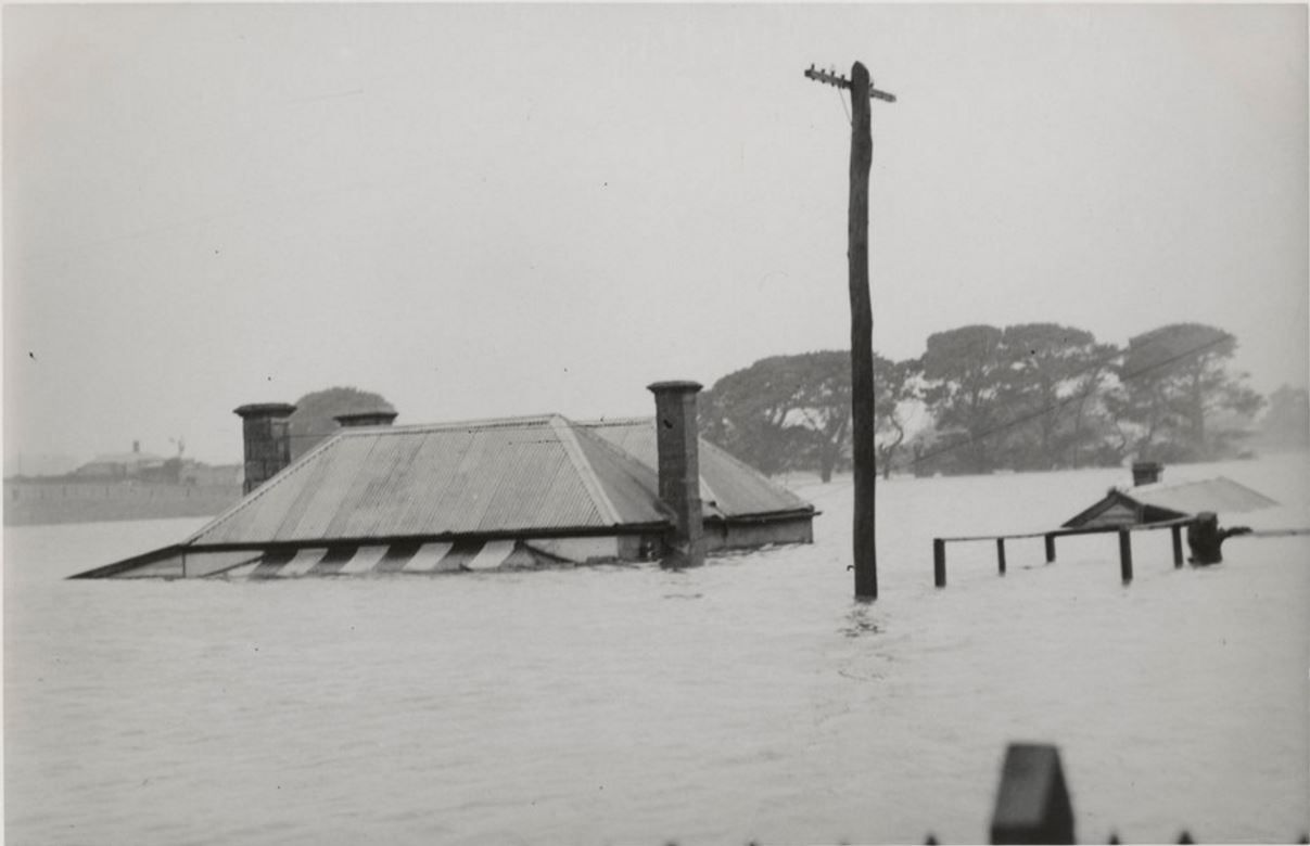 Warrnambool Flood 1946. Image: State Library of Victoria 